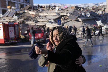 Cutremurele din Turcia si Siria, ziua a 4-a: peste 16.000 de victime / Echipa romaneasca a salvat un tanar / Curg donatiile: un milion de euro de la Biontech, un salariu de la sefa Taiwanului