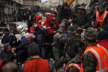 Primul convoi cu ajutoare ONU intra in Siria