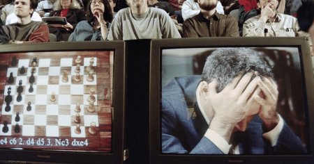 26 de ani de cand super<span style='background:#EDF514'>CALCULATORUL</span> Deep Blue l-a invins la sah pe Garry Kasparov. Unde a gresit campionul