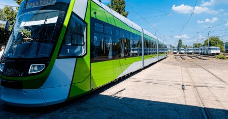 Nicusor Dan: Al 21-lea tramvai Imperio a sosit la Bucuresti. Pe ce linie va circula