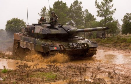 Europa de Est si-a redescoperit dragostea pentru arme si tancuri