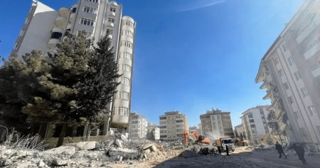 Sute de apartamente de lux din Gaziantep au devenit ruine dupa cutremur. Oamenii fusese avertizati de problemele blocurilor, dar nu au facut nimic FO<span style='background:#EDF514'>TO VIDEO</span>