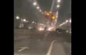 Un sofer de 73 de ani a zburat cu masina peste un sens giratoriu <span style='background:#EDF514'>DIN BRAILA</span> | VIDEO