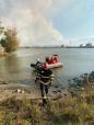 Incendiu de <span style='background:#EDF514'>VEGETATIE</span> in Delta Dunarii