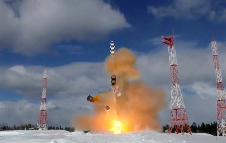 Rusia a efectuat un test cu racheta balistica Sarmat, in timp ce presedintele american Joe Biden se afla in Ucraina