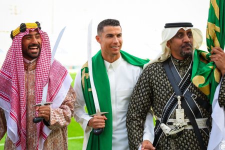 Sabia lui Cristiano » Imagini speciale din Arabia Saudita: Ronaldo, asa cum nu l-ai vazut niciodata