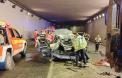 Doi <span style='background:#EDF514'>TINERI MORTI</span> in Pasajul Michelangelo din Timisoara, unde un camion a facut praf masina condusa cu viteza de un sofer de 18 ani