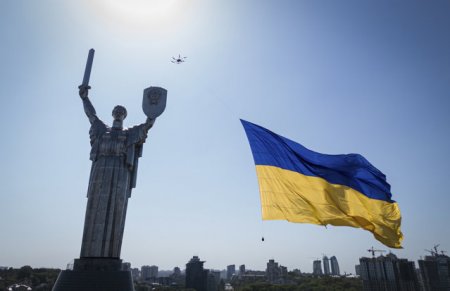 Ceremonii la Kiev la implinirea unui an de la izbucnirea razboiului