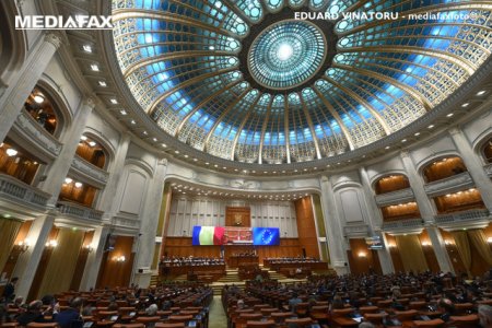 Sefii Parlamentului Romaniei, mesaje la un an de la debutul invaziei militare ruse in Ucraina