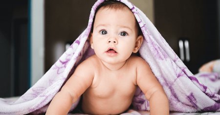Desfundarea nasului copilului in mod eficient cu <span style='background:#EDF514'>BATISTA</span> bebelusului (aspirator nazal)