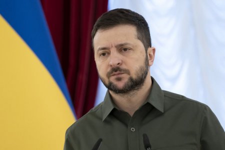Zelensky il demite pe comandantul fortelor comune din Ucraina