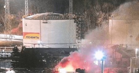 Rusia: Incendiu la un depozit de petrol situat pe <span style='background:#EDF514'>MALUL MARI</span>i Negre, la circa 240 de kilometri de Crimeea