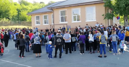 Prima scoala din Romania cu risc seismic major de unde elevii au fost evacuati. Unde au fost mutati scolarii