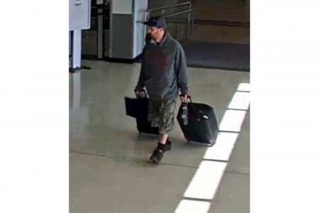 Un barbat a fost arestat in SUA dupa ce i s-a descoperit la aeroport un dispozitiv explozibil in bagajul de cala