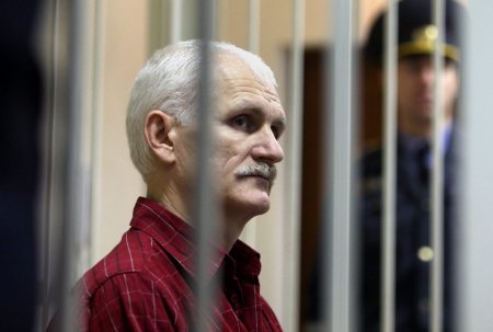Ales Bialiatki, castigatorul Premiului Nobel pentru Pace in 2022, a fost condamnat la 10 ani de inchisoare in Belarus