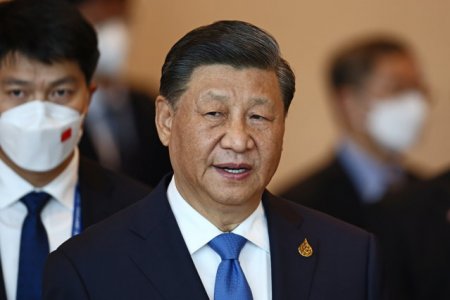 Revolutia lui Xi Jinping: il pune premier pe cel care a deschis portile primei fabrici Tesla din China si numeste un <span style='background:#EDF514'>MACELAR</span> la Bursa