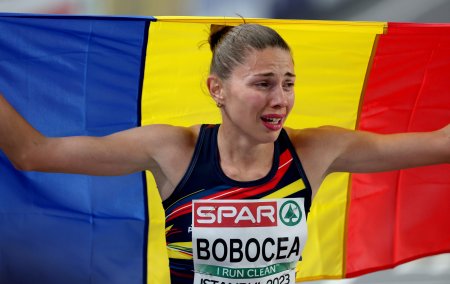 Claudia Bobocea, in lacrimi dupa argintul cucerit in proba de 1.500 de metri de la Europenele de sala. Gabriel Bitan, bronz la lungime