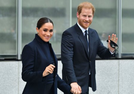 Regele Charles i-a invitat oficial pe printul Harry si sotia sa, Meghan, la in<span style='background:#EDF514'>CORONA</span>rea sa