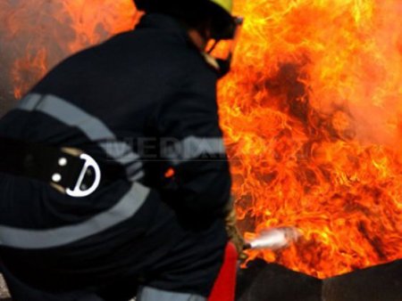Incendiu de proportii la un depozit de deseuri din Prahova