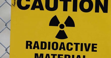 Obiect radioactiv gasit intr-o masina <span style='background:#EDF514'>INMATRICULATA</span> in Croatia, la granita cu Serbia. Trei persoane au fost arestate