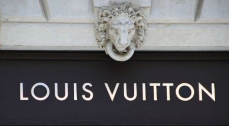 Kievul acuza Louis Vuitton: lux imbibat in sange