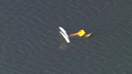 Doua avioane s-au ciocnit in zbor si s-au prabusit intr-un lac din Florida