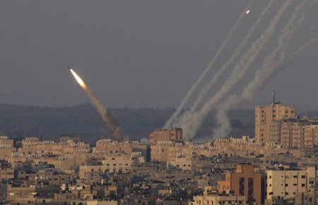 Armata israeliana a atacat pozitii islamiste din <span style='background:#EDF514'>FASIA</span> Gaza ca riposta la o serie de atacuri