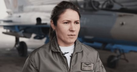 Romina Mirza, femeia-pilot care face Politie Aeriana sub comanda NATO VIDEO
