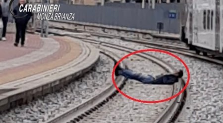 Un marocan beat a blocat circulatia trenurilor, dupa ce s-a culcat pe sinele de cale ferata, in Italia: Eram obosit, am a<span style='background:#EDF514'>DORMI</span>t