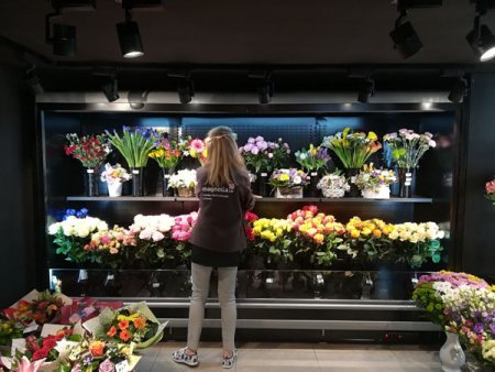Global <span style='background:#EDF514'>PAYMENT</span>s : Romanii au cumparat mai multe buchete de flori si mai scumpe in 2023. De Valentine's Day, Dragobete, 1 si 8 Martie tranzactiile electronice din florarii au crescut cu 40% fata de 2022
