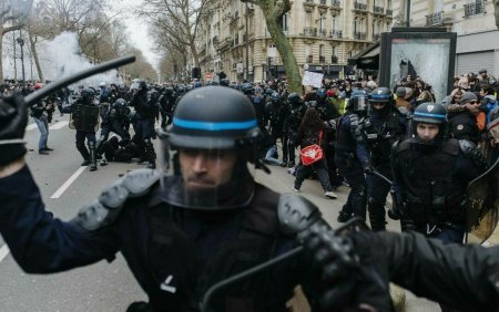 Inca un weekend cu proteste masive in Franta. Sindicalistii vorbesc de peste un milion de manifestanti