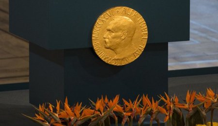 Castigator al Premiului Nobel, Kenzaburo Oe a murit de batranete