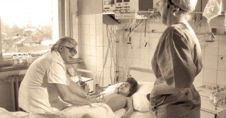 14 martie: Ziua in care s-a nascut chirurgul care a salvat mii de copii: Nu vile, sa repari un copil inseamna fericire