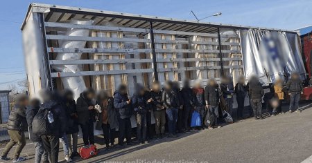 Peste 70 de migranti, prinsi la <span style='background:#EDF514'>NADLAC</span>. Intentionau sa ajunga ilegal in vestul Europei