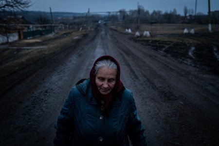 Povestile de rezistenta ale batranelor care au ramas in Ucraina in timpul razboiului. „Acesta este un abator. Sper doar sa traiesc pana la victoria noastra”