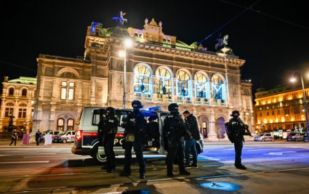 Politia din Viena este in <span style='background:#EDF514'>ALERTA</span>. Serviciile de securitate spun ca ar putea avea loc un atac in apropierea bisericilor