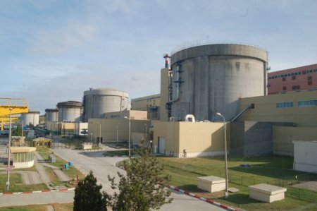 Nuclearelectrica a depus cate 105 mil. lei la Exim Bank, respectiv <span style='background:#EDF514'>CEC BANK</span>