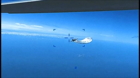VIDEO: Momentul cand un avion de lupta rusesc loveste o drona americana deasupra Marii Negre