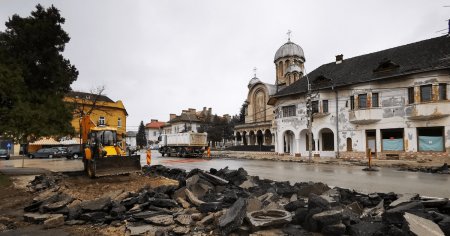Centrul istoric din Hunedoara a intrat in santier. Zone pietonale la poalele Castelului Corvinilor VIDEO