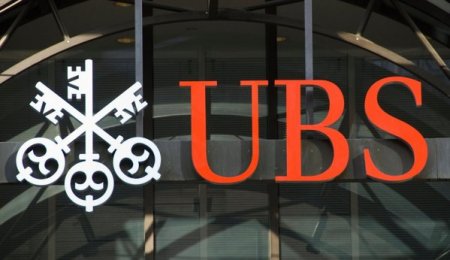 UBS si Credit Suisse se opun ideii unei asocieri fortate, in ciuda planurilor guvernamentale. Analistii sustin ca problemele Credit Suisse s-ar putea incheia odata cu preluarea acesteia