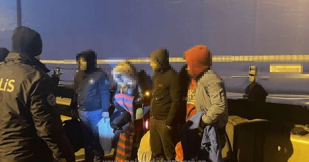 Migranti asiatici, prinsi la Nadlac. Șoferii care ii transportau sunt cercetati
