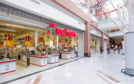 Schimbare importanta pentru un mare hipermarket din Bucuresti: Chiar si operatorul Auchan a inteles asta. Alte lanturi fac la fel