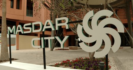 FOTO/ VIDEO Iohannis, vizita la Masdar City, un oras axat pe asigurarea unui grad ridicat de sustenabilitate