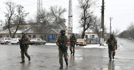 Trei civili, ucisi in bombar<span style='background:#EDF514'>DAMEN</span>te, in regiunea Zaporojie. Rusii au atacat cu rachete satucul Kamyanske