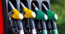Benzina si <span style='background:#EDF514'>MOTORINA</span> s-au ieftinit considerabil. Cat costa un litru pe 20 martie