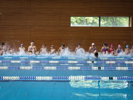 Primaria Cluj-Napoca investeste 26 mil. euro in constructia unui centru de natatie in cartierul Borhanci