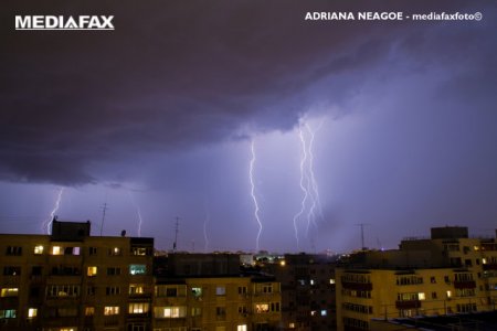 Avertizare METEO. Cod galben de averse, descarcari electrice si grindina in judetul Cluj