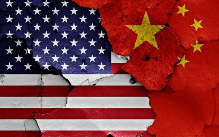 China acuza ca a alungat un distrugator american a patruns ilegal in Marea Chinei de Sud. Reactia SUA