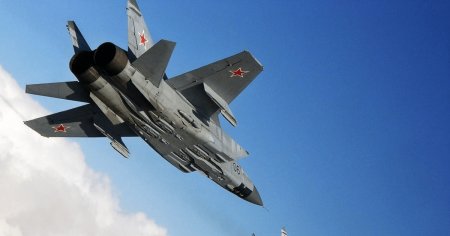 Avioane de lupta rusesti survoleaza o baza aeriana americana din Siria