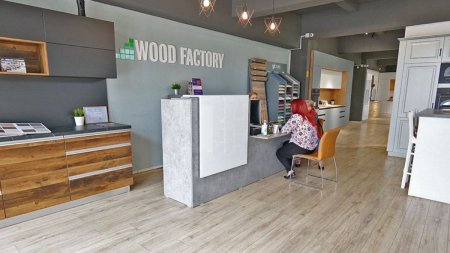 Wood Factory - Mobila bucatarie la comanda pentru un <span style='background:#EDF514'>SPATIU</span> perfect adaptat nevoilor tale